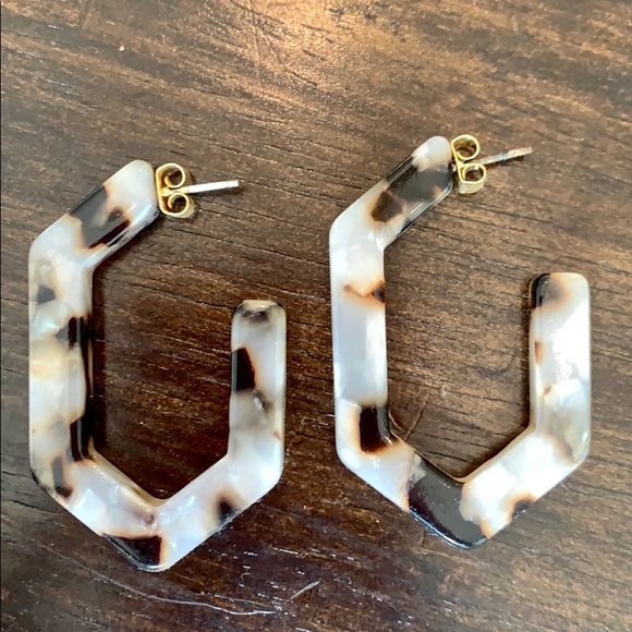 Madewell Geometric Hoop Earrings - Picture 3 of 6